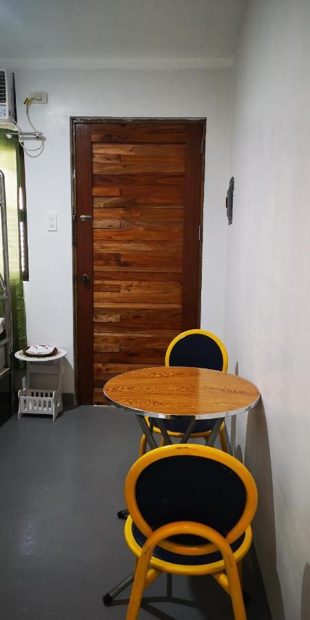 Rain Haven Lodging House Корон Экстерьер фото