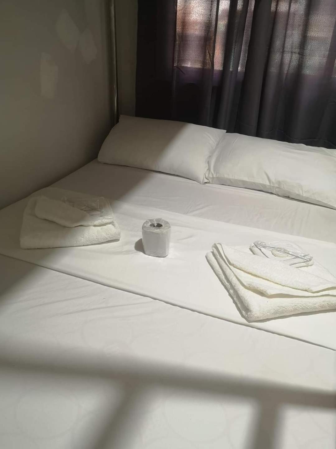 Rain Haven Lodging House Корон Экстерьер фото
