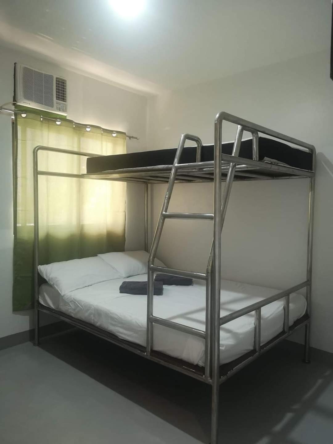 Rain Haven Lodging House Корон Экстерьер фото