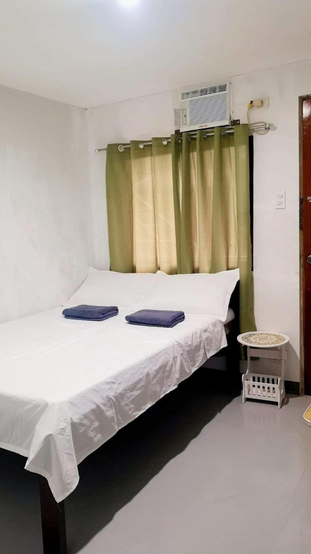Rain Haven Lodging House Корон Экстерьер фото